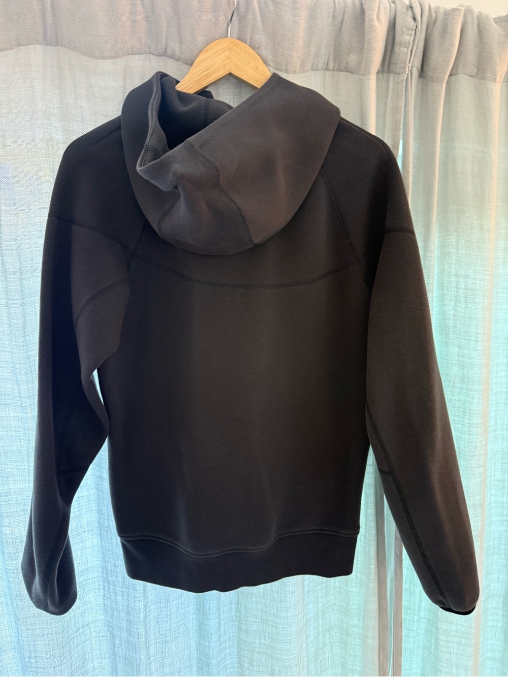 Nike Tech Men's Charcoal Gray Full‑Zip Hooded Jacket - Picture 3 of 6